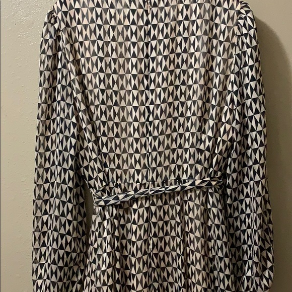 Dress - Picture 5 of 5